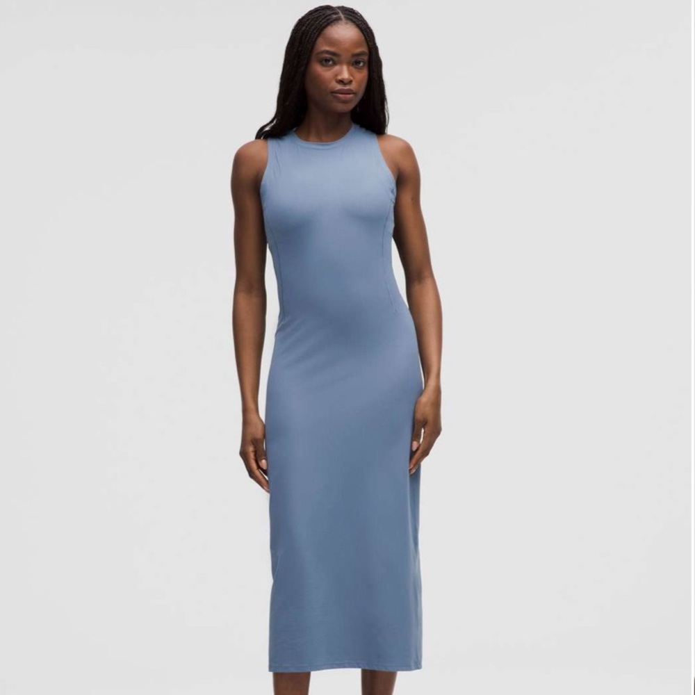 🔥 Lululemon All Aligned Ribbed Midi Dress
Washed Denim